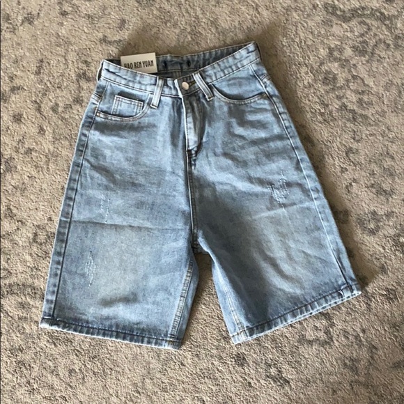 SOLD NWT VTG high waisted midi jean shorts - Picture 1 of 2